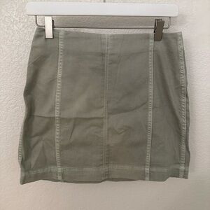 Mini skirt green